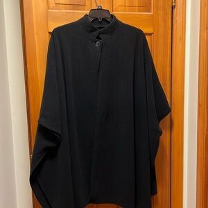 Women’s Mountain Lakes Black Cape